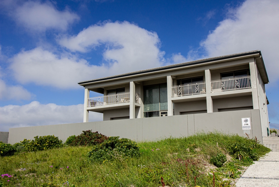 6 Bedroom Property for Sale in Kleinbaai Western Cape